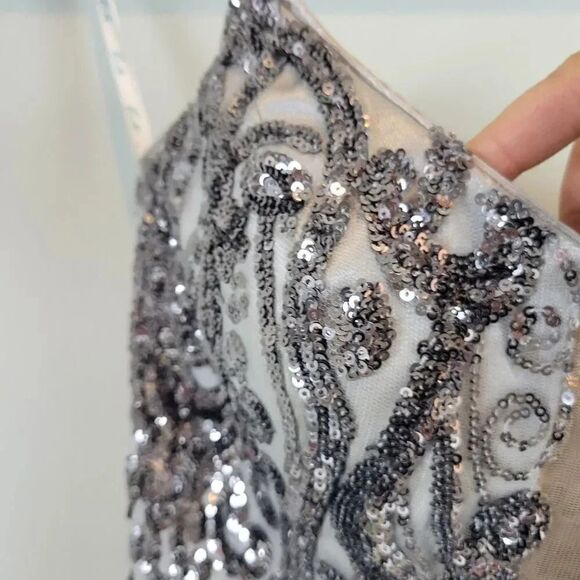 Camille La Vie Prom Dress Grey Metallic Sequin Lace‎ Up Back NWT Size 0 - Picture 5 of 14